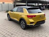 Gebraucht VW T-Roc Active 150 PS (110 kW) 2021 Gelb SUV