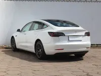 Gebraucht Tesla Model 3 225 kW (306 PS) 2019 Weiß Limousine