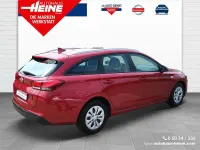 Gebraucht Hyundai i30 Select 120 PS (88 kW) 2021 Sunset red metallic Kombi