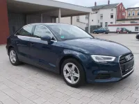 Gebraucht Audi A3 Basis 150 PS (110 kW) 2017 Blau Limousine
