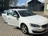 Gebraucht Volvo V60 Linje Svart 150 PS (110 kW) 2018 Weiß Kombi