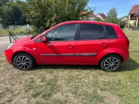 Gebraucht Ford Fiesta Ambiente 101 PS (74 kW) 2006 Rot Kleinwagen