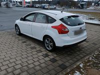 Gebraucht Ford Focus 125 PS (91 kW) 2015 Weiß Kombi
