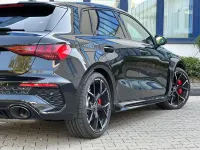Gebraucht Audi RS3 Ambiente 400 PS (294 kW) 2023 Schwarz Limousine