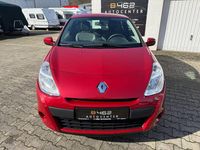 Gebraucht Renault Clio III Expression 75 PS (55 kW) 2010 Rot Kleinwagen