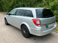 Gebraucht Opel Astra 110 PS (80 kW) 2011 Silber Kombi