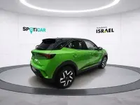 Usata Opel Mokka 136 CV (100 kW) 2024 Verde SUV