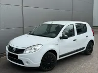 Gebraucht Dacia Sandero 75 PS (55 kW) 2010 Weiß Limousine