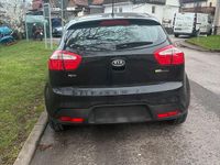 Gebraucht Kia Rio Spirit 85 PS (62 kW) 2012 Schwarz Kleinwagen