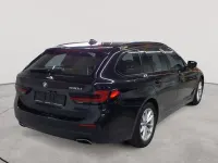 Gebraucht BMW 530 Sport Line 286 PS (210 kW) 2023 Saphirschwarz metallic Kombi
