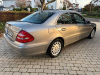 Gebraucht Mercedes E220 Elegance 150 PS (110 kW) 2003 Limousine