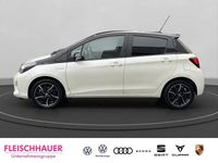 Gebraucht Toyota Yaris Hybrid Style 75 PS (55 kW) 2016 Weiss Kleinwagen