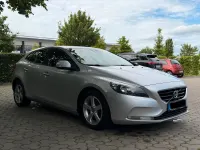 Gebraucht Volvo V40 120 PS (88 kW) 2015 Silber Limousine