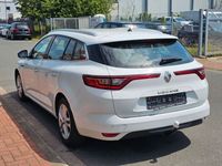 Gebraucht Renault Mégane IV LIMITED 116 PS (85 kW) 2019 Weiß Limousine