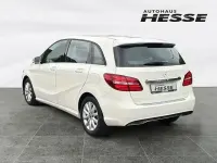 Gebraucht Mercedes B180 Style 122 PS (89 kW) 2018 Weiß Kleinwagen