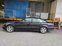 Gebraucht Mercedes E320 Avantgarde 224 PS (164 kW) 2006 Schwarz Limousine