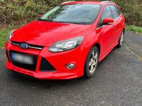 Gebraucht Ford Focus S 150 PS (110 kW) 2013 Rot Kombi