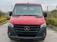 Używany Mercedes Sprinter 150 KM (110 kW) 2022 Czerwony Van