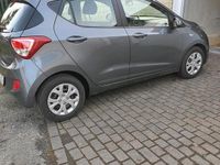 Gebraucht Hyundai i10 67 PS (49 kW) 2017 Grau Kleinwagen