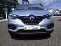 Gebraucht Renault Kadjar Zen 140 PS (102 kW) 2021 Silber metallic SUV