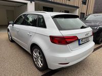 Gebraucht Audi A3 Sportback g-tron Design 131 PS (96 kW) 2020 Weiß Kleinwagen