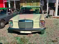 Gebraucht Mercedes W115 105 PS (77 kW) 1973 Beige Limousine