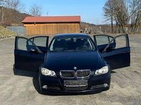 Gebraucht BMW 320 150 PS (110 kW) 2006 Blau Limousine