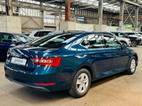 Gebraucht Skoda Superb Ambition 150 PS (110 kW) 2022 Blau Limousine