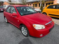 Usado Kia Cerato 143 CV (105 kW) 2005 Rojo Berlina