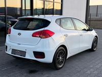 Gebraucht Kia Ceed 101 PS (74 kW) 2015 Weiß Kleinwagen