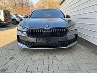 Neu Skoda Superb SportLine 265 PS (194 kW) 2025 Graphite grau metallic Kombi