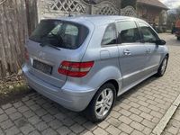 Gebraucht Mercedes B180 109 PS (80 kW) 2006 Blau Van / Kleinbus