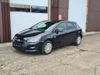 Gebraucht Opel Astra Energy 140 PS (102 kW) 2014 Schwarz Limousine