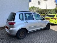 Usata Mazda 2 Exclusive 101 CV (74 kW) 2004 Grigio Utilitaria