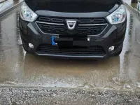 Gebraucht Dacia Lodgy Comfort 102 PS (75 kW) 2019 Schwarz Van / Kleinbus