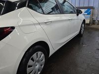 Gebraucht Opel Astra 105 PS (77 kW) 2016 Weiß Limousine