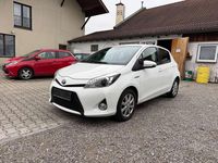 Gebraucht Toyota Yaris Hybrid Life 75 PS (55 kW) 2013 Weiß Kleinwagen