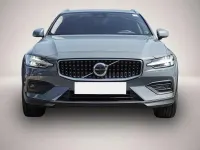 Gebraucht Volvo V60 CC Plus 197 PS (144 kW) 2024 Manufacturer Kombi