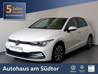 Gebraucht VW Golf VIII Active 131 PS (96 kW) 2022 Oryxwhite perlmutteffekt/oryxwhite perlm Limousine