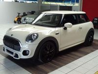 Gebraucht Mini John Cooper Works 102 PS (75 kW) 2020 Pepper white Kleinwagen