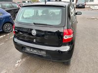 Gebraucht VW Fox 54 PS (39 kW) 2007 Schwarz Kleinwagen