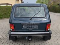 Second-hand Lada niva 82 CP (60 kW) 2010 Verde SUV