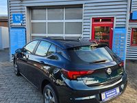 Gebraucht Opel Astra Edition 125 PS (91 kW) 2016 Carragreen Limousine