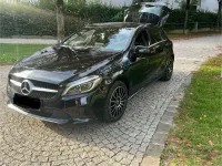 Gebraucht Mercedes A180 122 PS (89 kW) 2016 Schwarz Kleinwagen