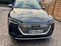 Gebraucht Audi e-tron Advanced 300 kW (408 PS) 2022 Schwarz SUV