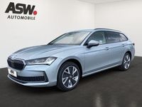 Gebraucht Skoda Superb Selection 150 PS (110 kW) 2024 Pebble silber metallic Kombi