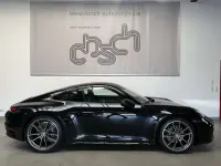 Gebraucht Porsche 911 Carrera 4 385 PS (283 kW) 2020 Tiefschwarz Coupé