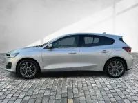 Usado Ford Focus Titanium 155 CV (114 kW) 2024 Plateado Berlina