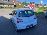 Gebraucht Renault Twingo Expression 75 PS (55 kW) 2013 Weiß Kleinwagen
