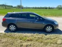 Gebraucht Opel Astra 140 PS (102 kW) 2011 Grau Kombi